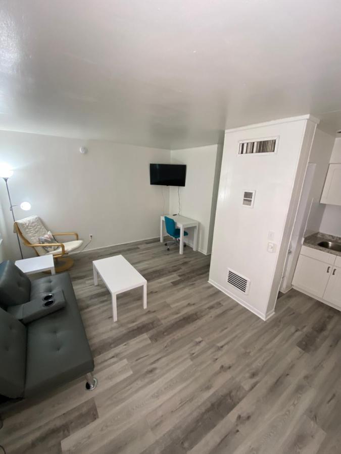 Uptown Inn & Suites St. Petersburg Eksteriør bilde