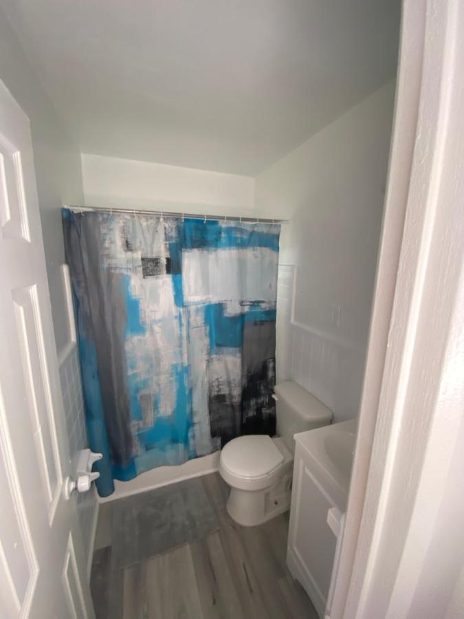 Uptown Inn & Suites St. Petersburg Eksteriør bilde
