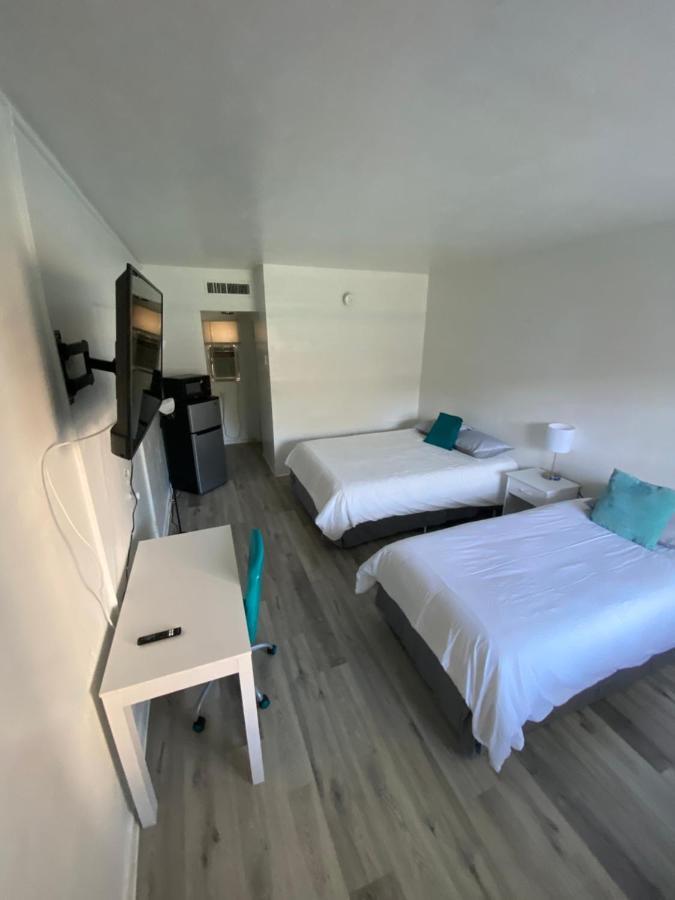 Uptown Inn & Suites St. Petersburg Eksteriør bilde