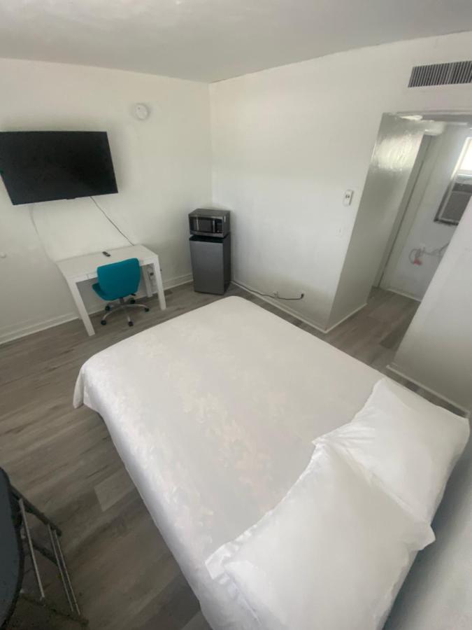 Uptown Inn & Suites St. Petersburg Eksteriør bilde