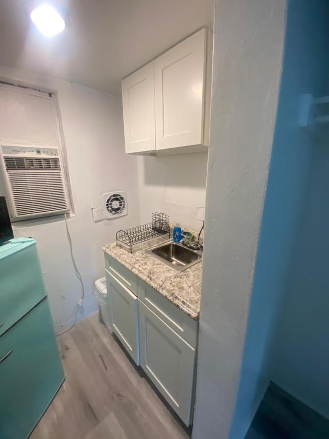 Uptown Inn & Suites St. Petersburg Eksteriør bilde