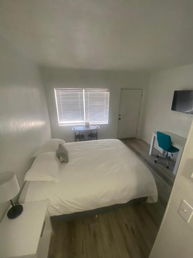 Uptown Inn & Suites St. Petersburg Eksteriør bilde